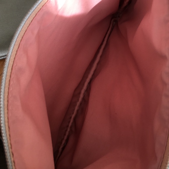 Laura Mercier Make Up Bags. Pink (1) and Silver(2) - Picture 2 of 4