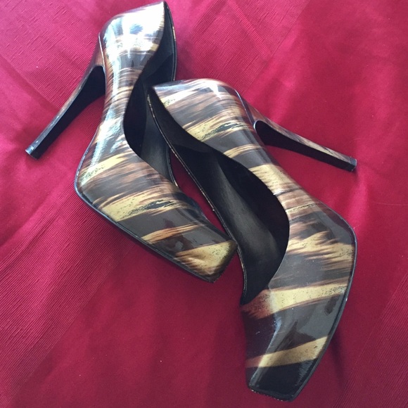 Jessica Simpson heels size: 7.5