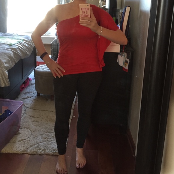 Red one should tee