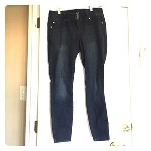 Torrid size12R high rise skinny jeans. Dark wash