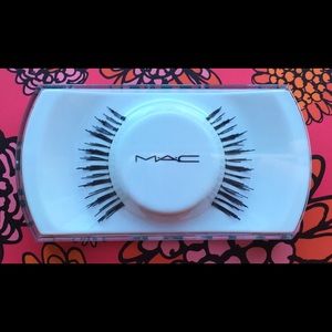 New MAC false eyelashes - She's Good