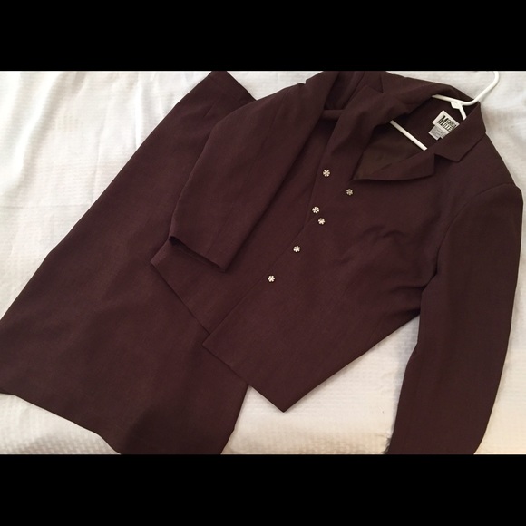 Woman's suit combo