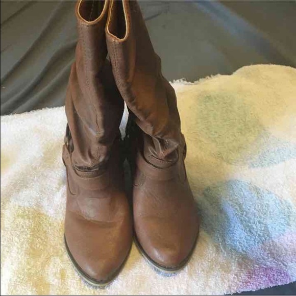 Lt. brown leather cowgirl boots w/ heel