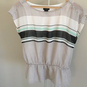 Ann Taylor Petite printed sleeveless blouse