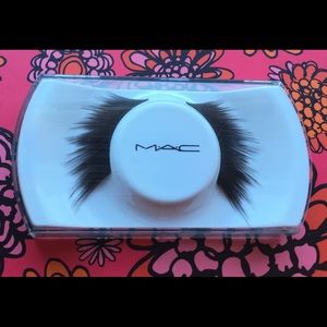 New MAC false lashes # 42