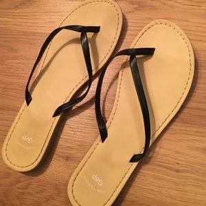 Gap flip flops
