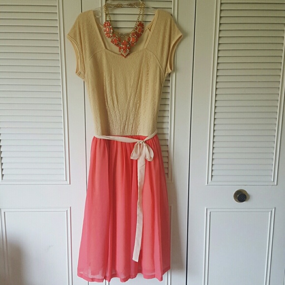 BEAUTIFUL SPRING DRESS