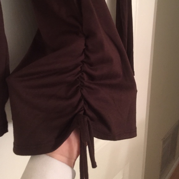 BRAND NEW! Brown Lee Top - Picture 4 of 4