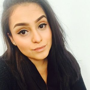 Meet your Posher, Angie