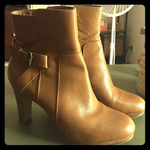 NINE WEST tan boots