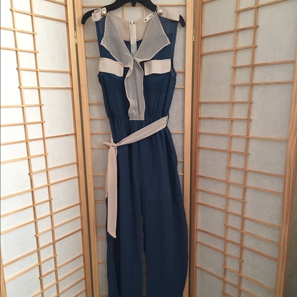 Jumpsuit size small blue and white