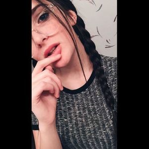 Meet your Posher, Celia