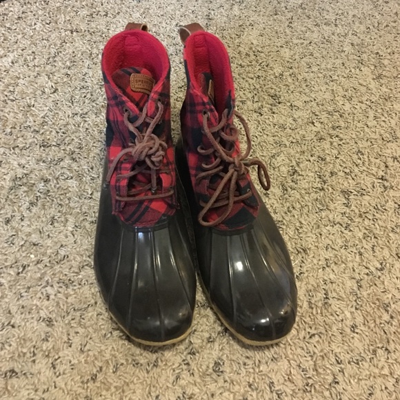 Sperry fleece lined boots