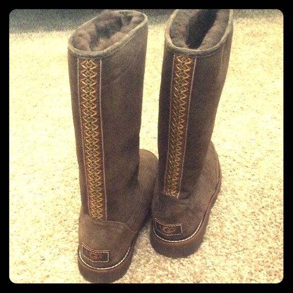 Brand new never worn Uggs size 7