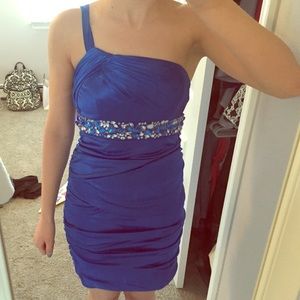Short fitted party dress