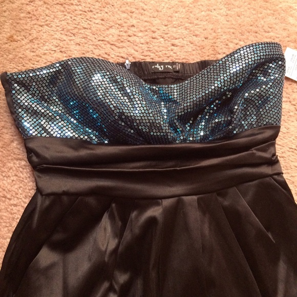 👗 Strapless dress 👗 - Picture 2 of 4