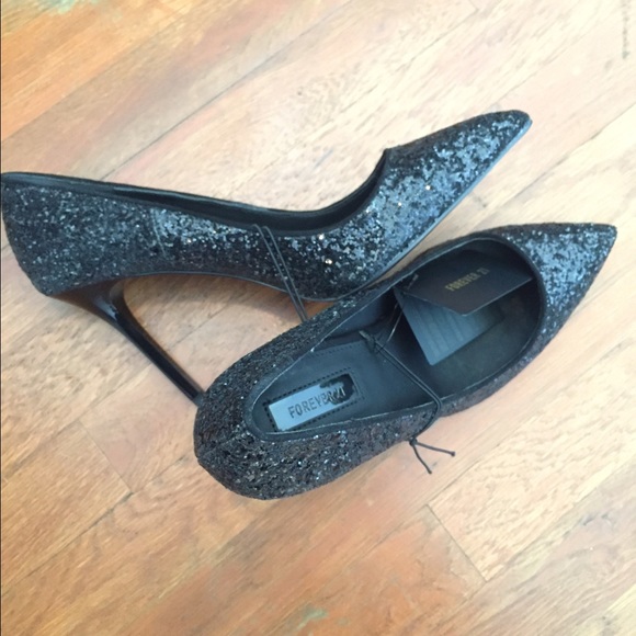 Black sparkled stiletto heels