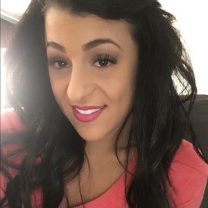 Meet your Posher, Noelle