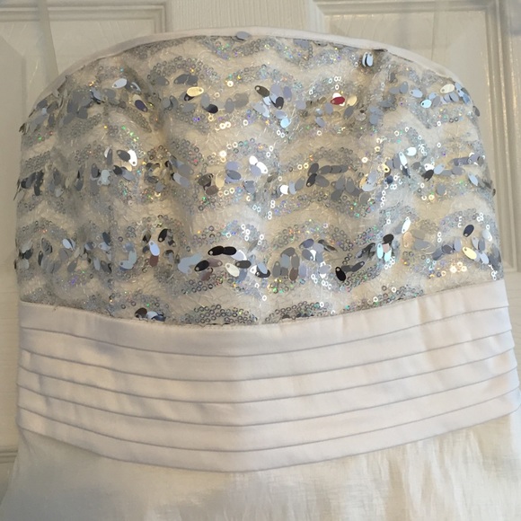 Strapless white party dress - Picture 3 of 3