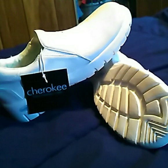 Nursing shoes