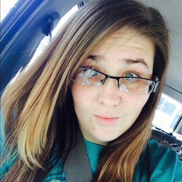 Meet your Posher, Christi - Picture 1 of 1