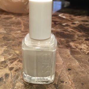 Essie nail polish"guardeloupe opal"