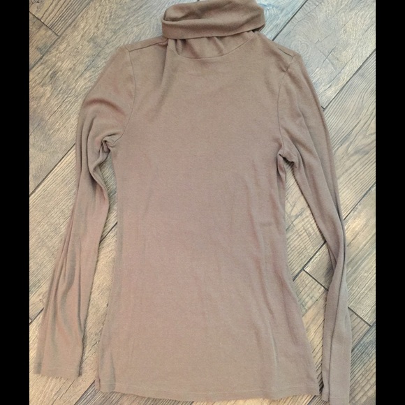 Old Navy turtle neck