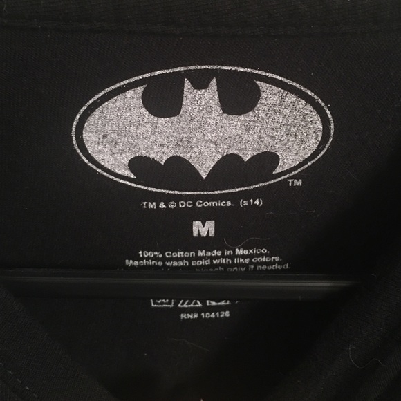Women's batman fitted Tshirt - Picture 2 of 2