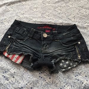 Almost Famous shorts