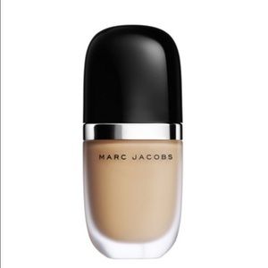 Marc Jacobs genius gel foundation