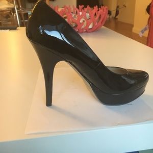 Patent black heels beautiful and comfortable