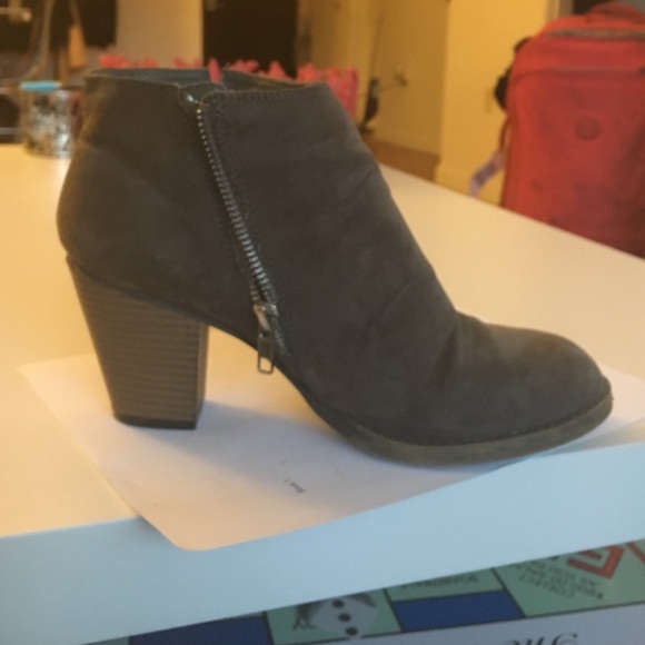 Booties tan color super comfy