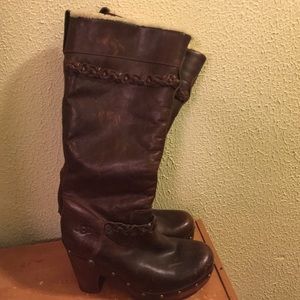 Authentic ugg clog knee boots with fur inside
