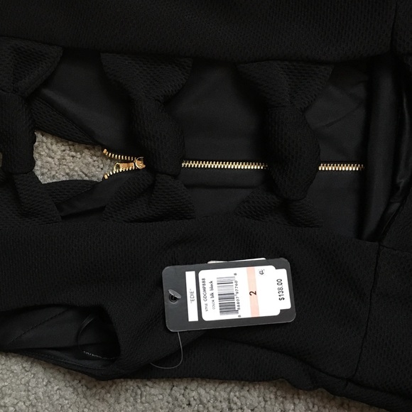 🎀GUESS Open🎀Back Dress - Picture 4 of 4