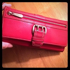 Red Michael Kors Wallet 💕