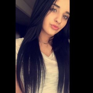 Meet your Posher, Monique