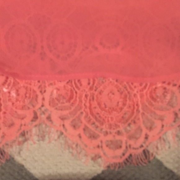 Tank top - Picture 2 of 3