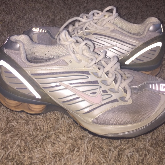 Nike Womens running Shox Go