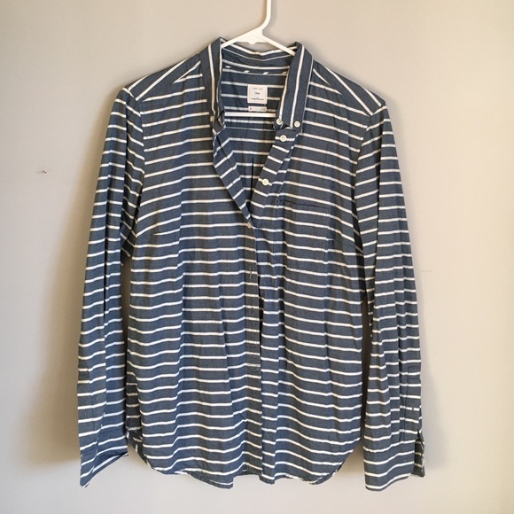 Gap shrunken boyfriend blue & white striped shirt