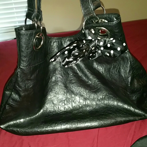 Black Purse w/black and white polka dot bow