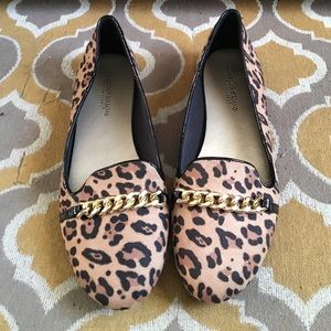 Leopard flat