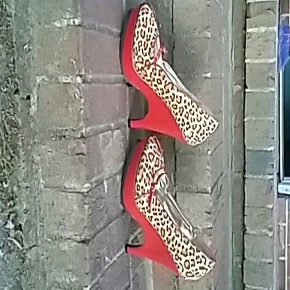 Sold - Picture 2 of 4