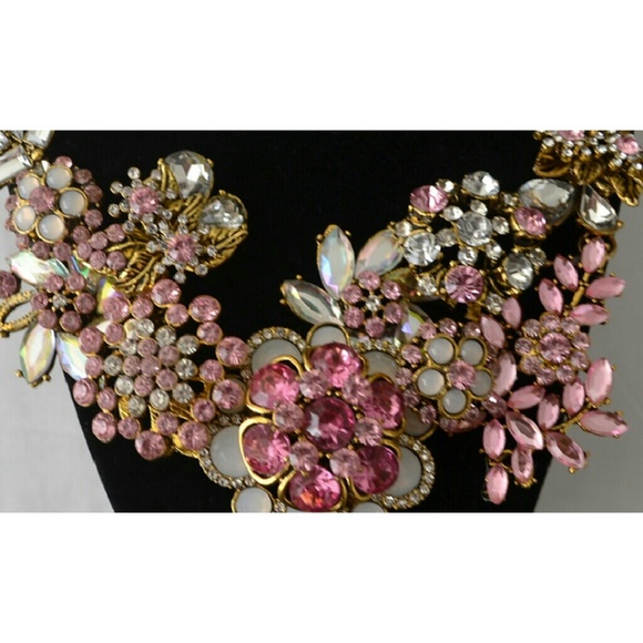 Beautiful Statement Necklace with Dangles - Picture 3 of 4