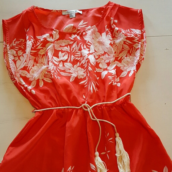 Red Hawaiian print dress / coverup