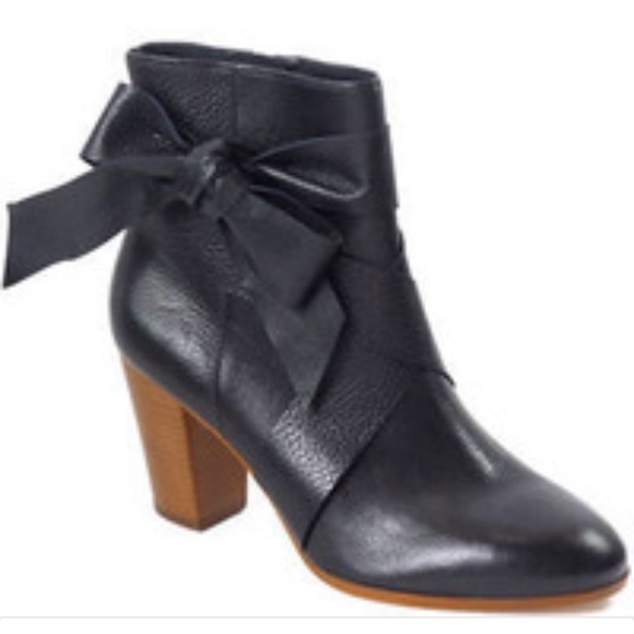 kate spade Shoes - Kate Spade Tracee Boots - Like New REDUCED!