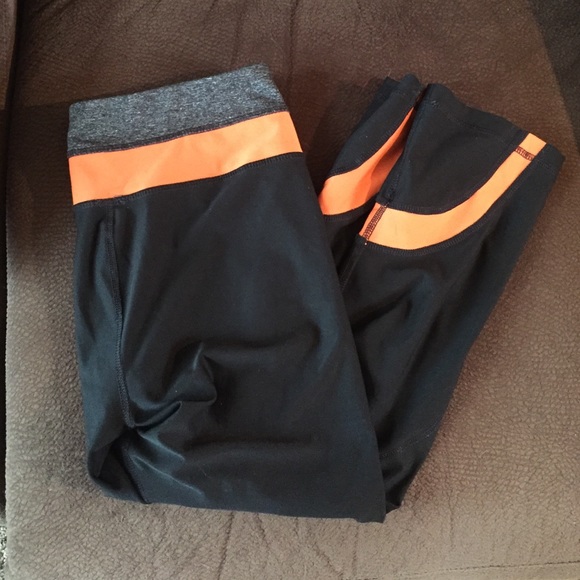 Workout capri pants