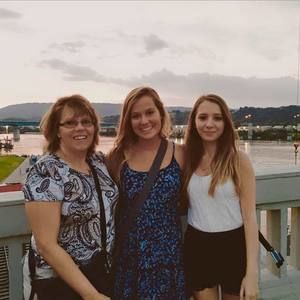 Meet your Posher, Alissa