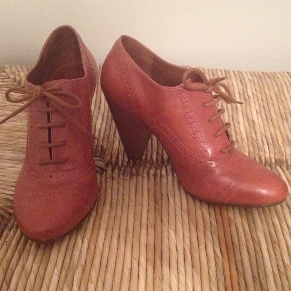 Schutz Oxford ankle booties