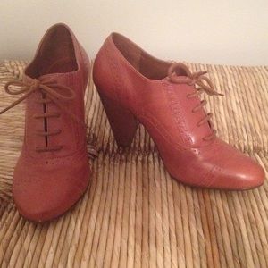 Schutz Oxford ankle booties