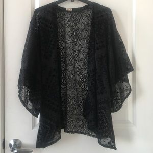 ️⭕️Clearance: Hollister Poncho